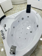 Jaccuzi  140/140/60 Avec Spot et 2 Moteur et 1 place