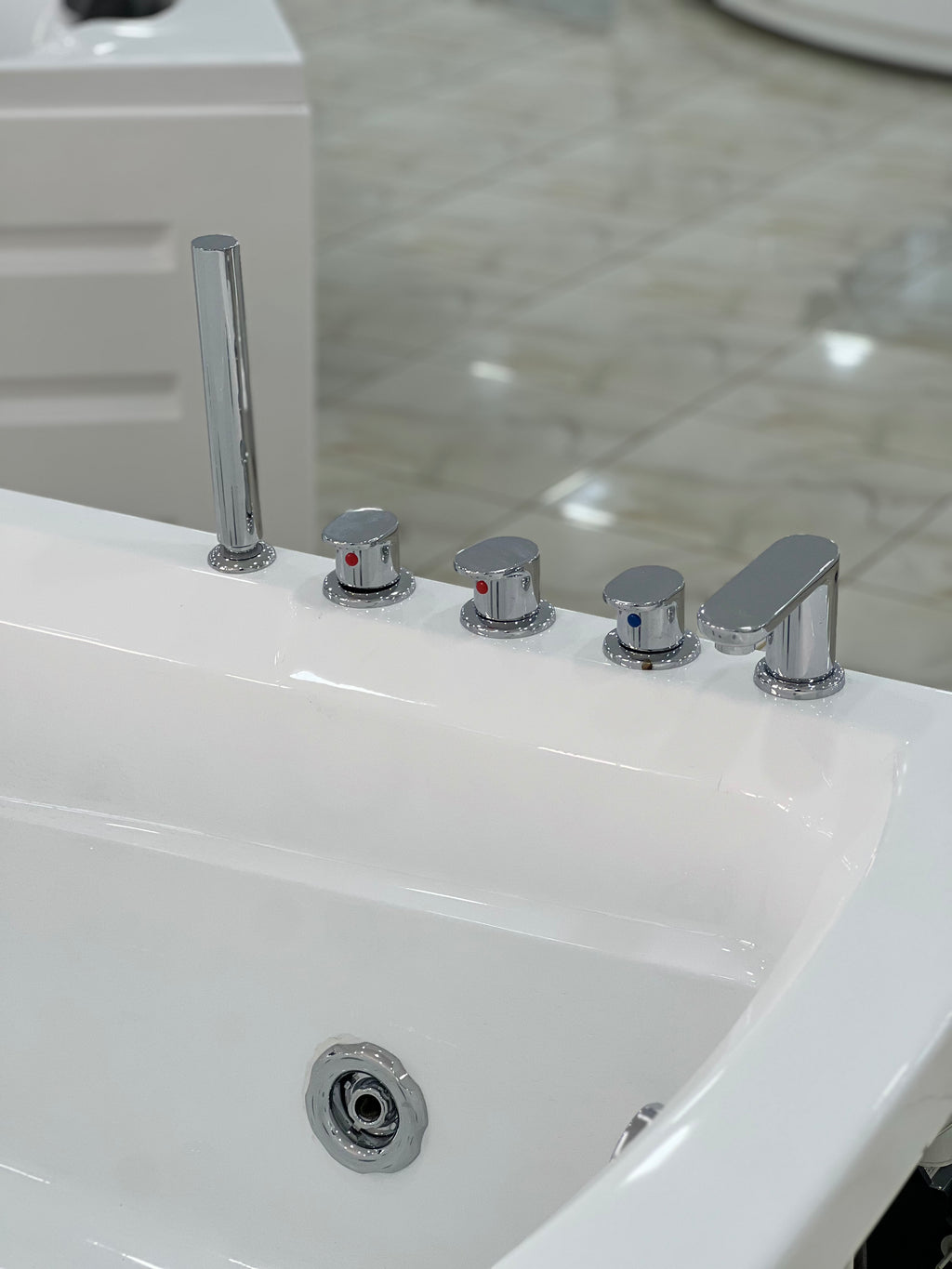 Jaccuzi Golea 170/80/60 Avec Spot et 2 Moteur et 1 place