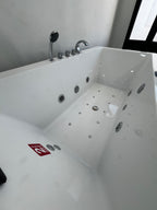 Jaccuzi 190/90/70 Avec Spot et 2 Moteur