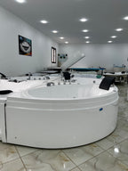 Jaccuzi Perla 150/150/60 Avec Spot et 2 Moteur et 1 place